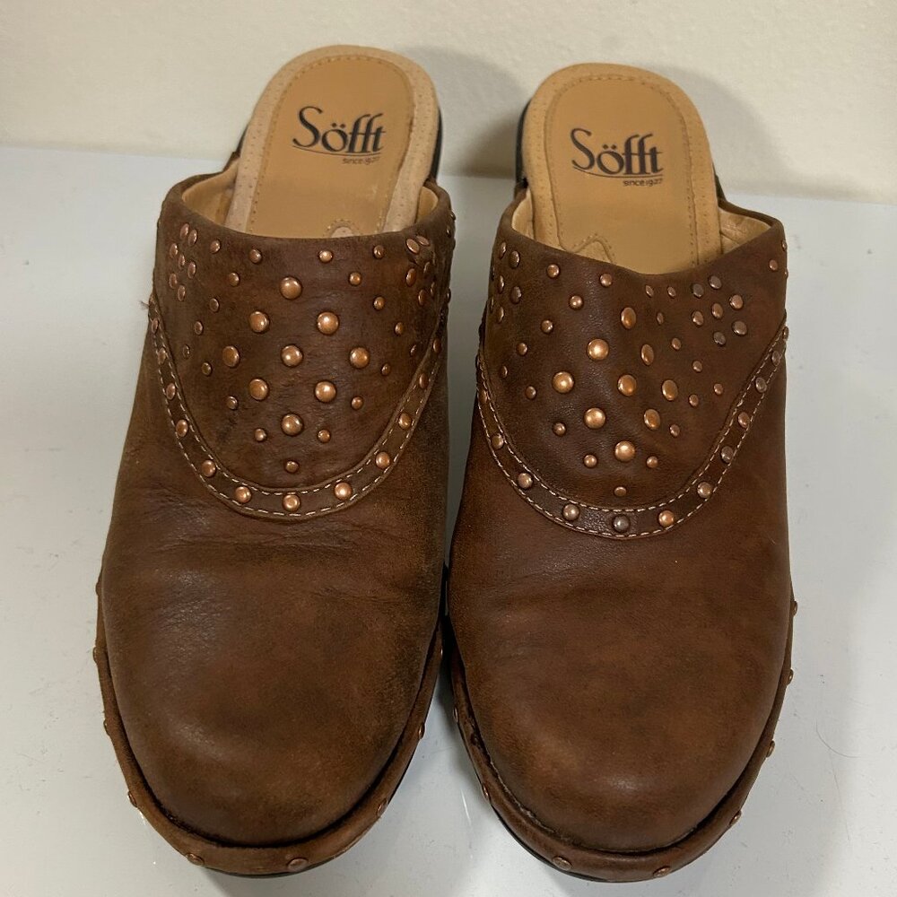 Sofft Distressed Leather Langston Carmelo Heeled Mule Clogs Embellished EUC Sz 7